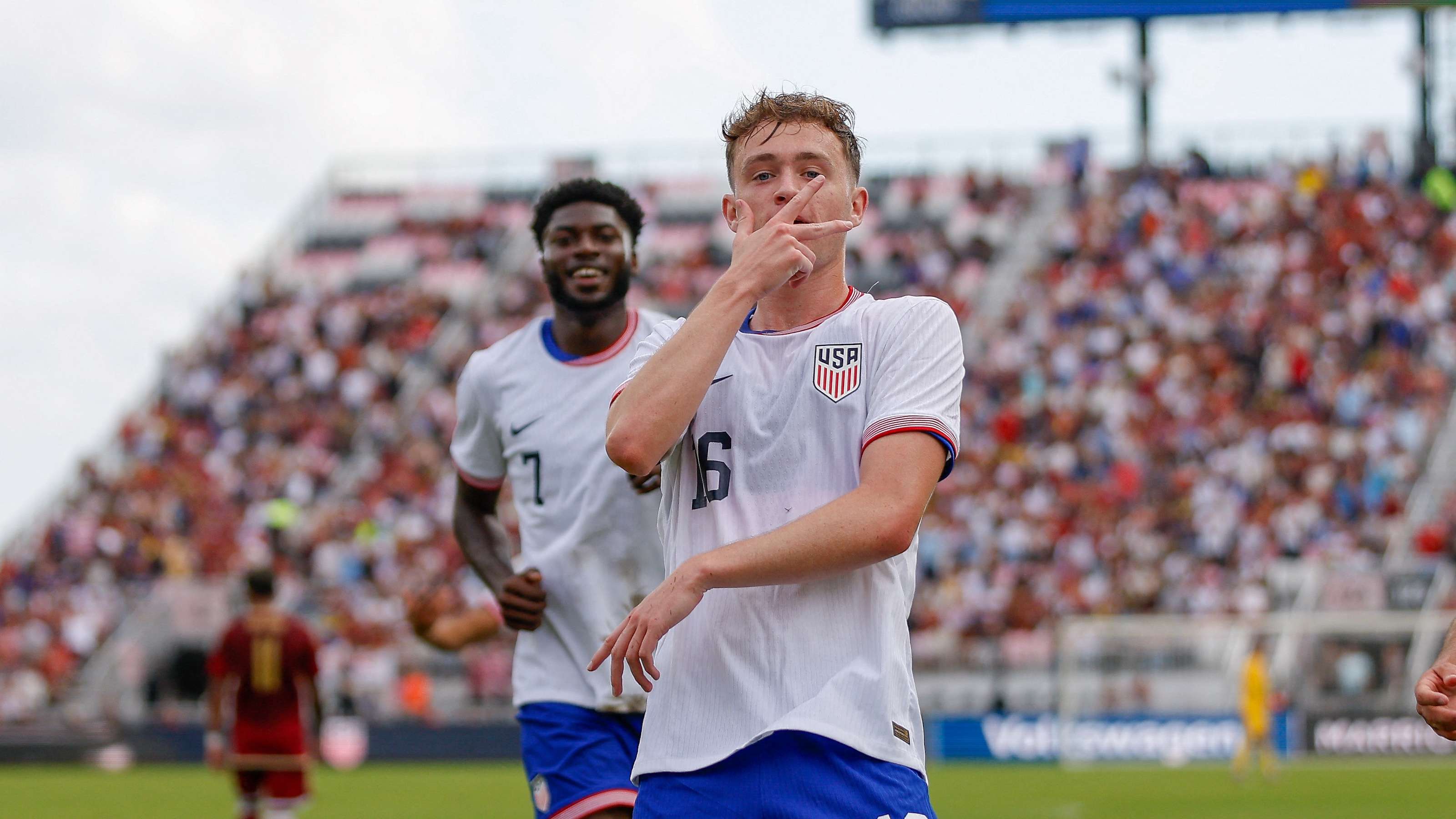 硬地上如鱼 硬地上如鱼